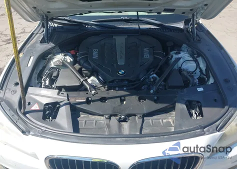 2013 BMW 750Li z USA, uszkodzony, nr VIN WBAYE8C56DDE22427